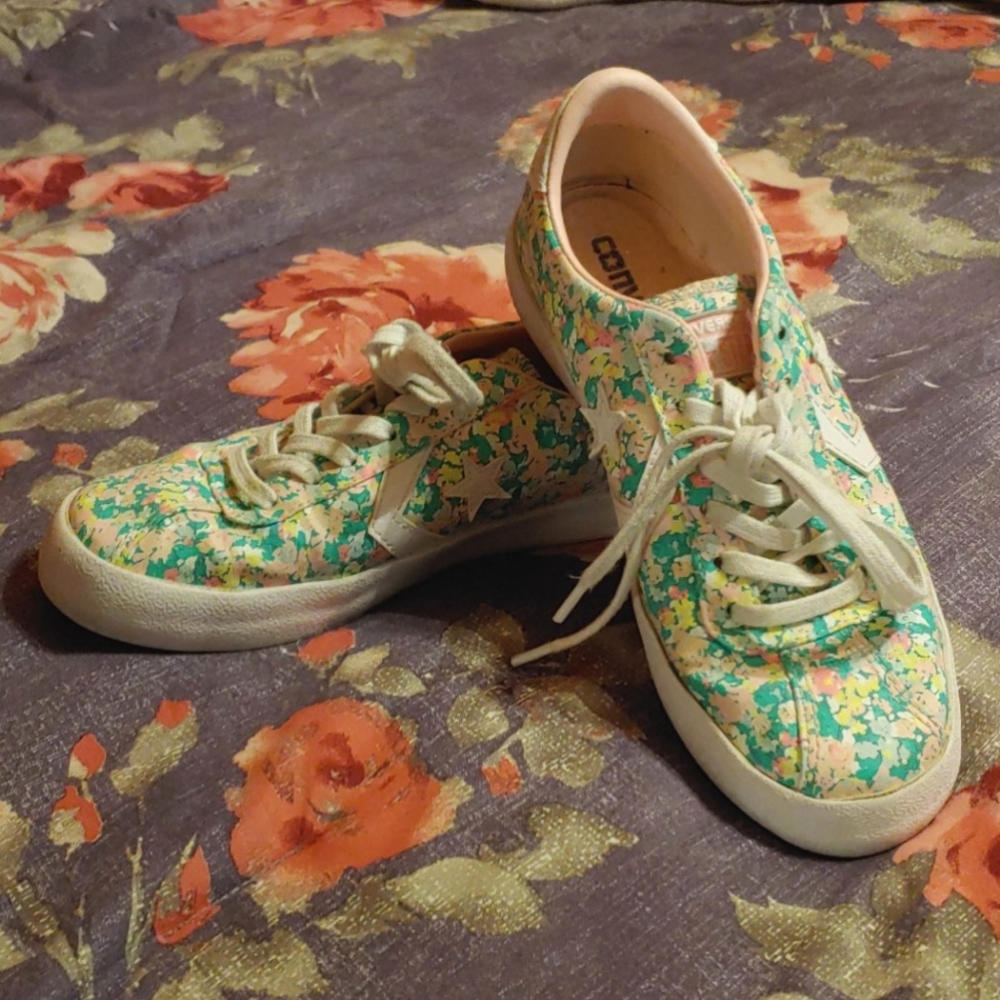 CONVERSE floral sneaker womens